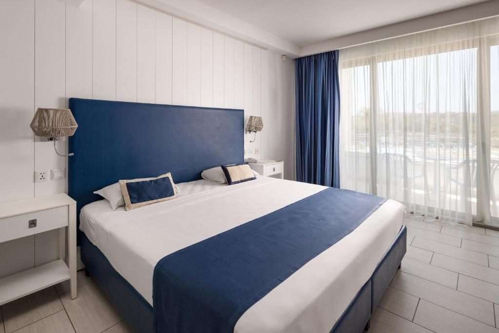db Seabank Resort + Spa — vue 2
