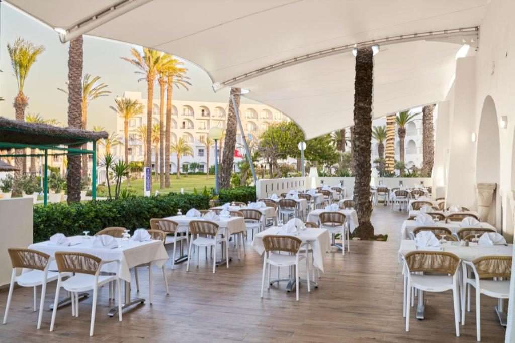 El Mehdi Beach Resort — vue 3