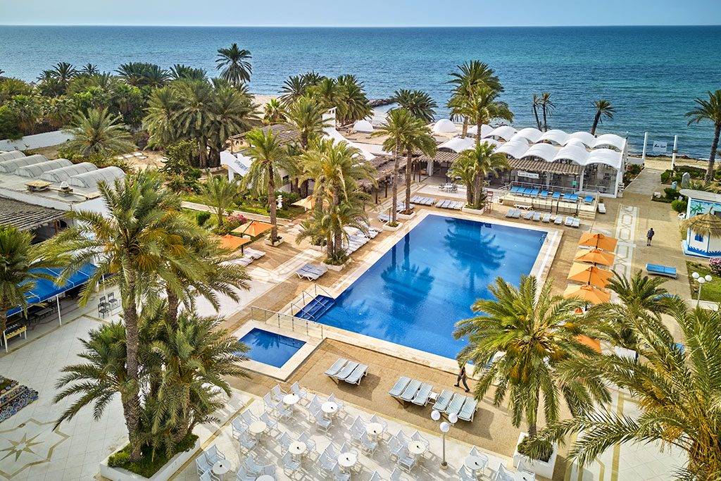 Hari Club Beach Resort